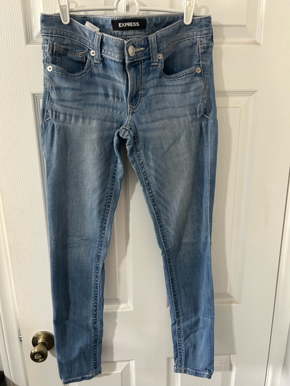 Express Skinny Jeans in Light Blue Wash
